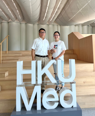 The research team of Prof Wenwei Tu (left) and Dr Xiaofeng Mu (right) discovered glucose control may improve the antitumour activity of γδ-T cells in diabetes.
 